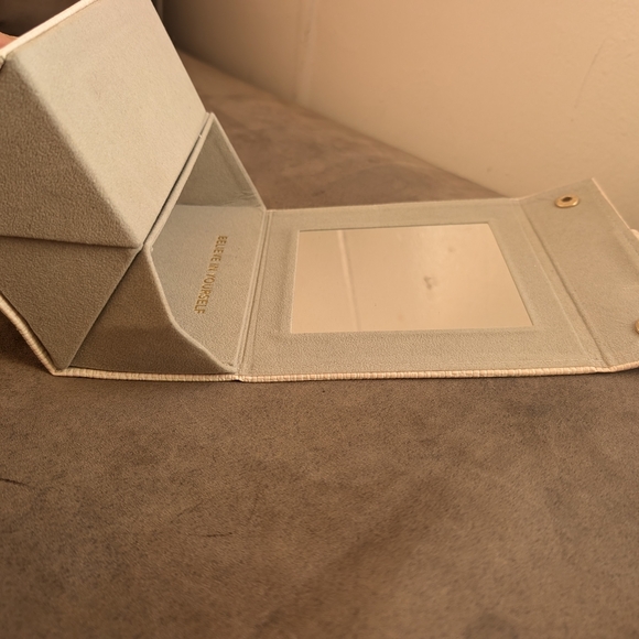 🛍️4 For $15🛍️Multi Use Travel Case/ Jewelry Organizer with Mirror - Picture 5 of 8